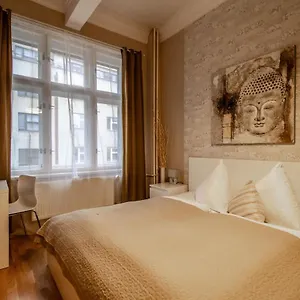 Design By Ruterra Apartmán