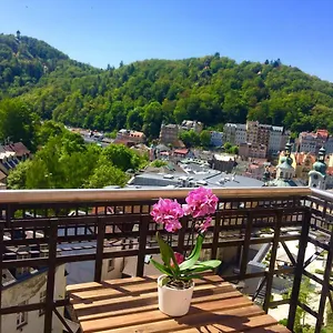 petrin-no-1.karlovyvary-hotels.com/